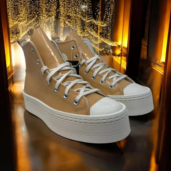 Converse Shoes - Converse Womens Size‎ 9.5 Chuck Taylor All Star Lift Hi Platform Glossy Beige